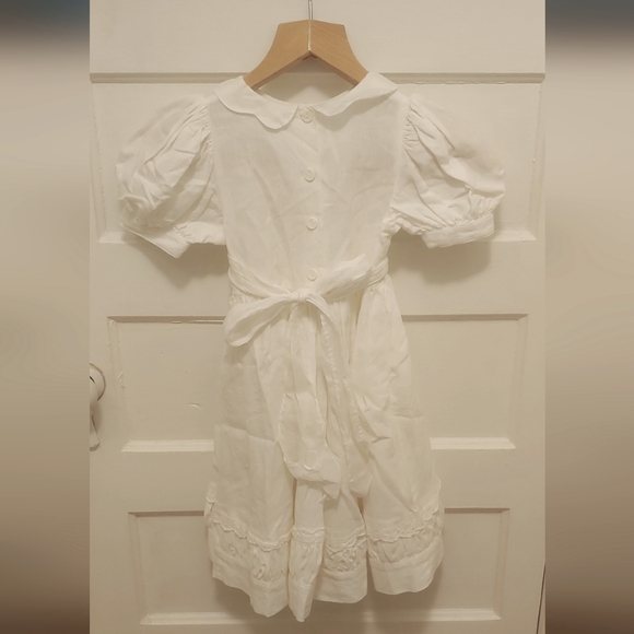 White linen child's dress - Picture 2 of 5